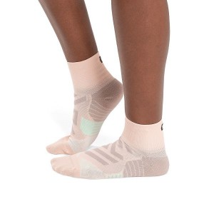 Pink / Green Women's On Running Performance Mid Socks | 2041397_PH