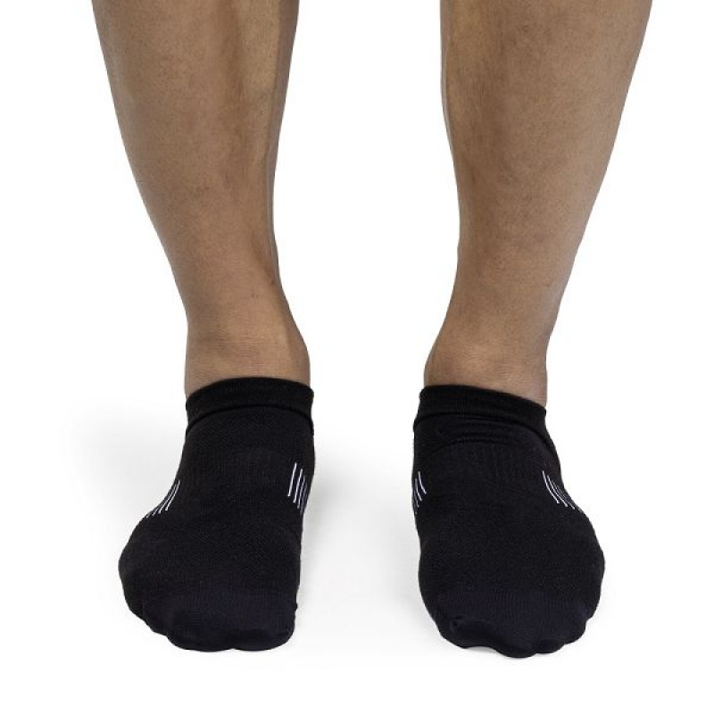 Black / White Men's On Running Ultralight Low Socks | 5609712_PH