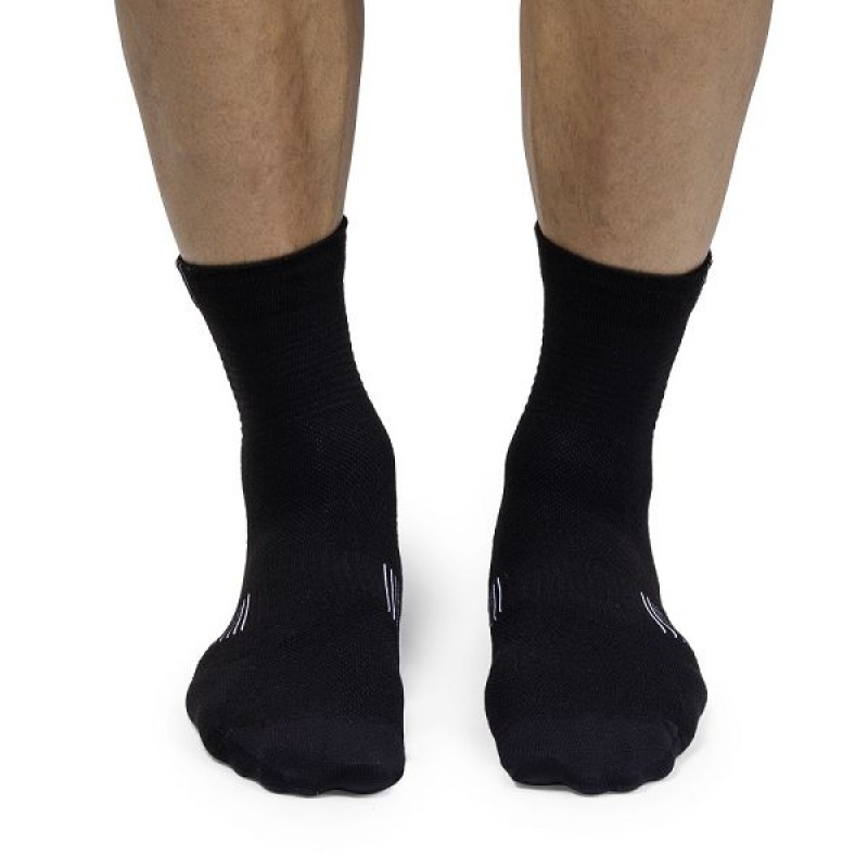 Black / White Men's On Running Ultralight Mid Socks | 1963425_PH