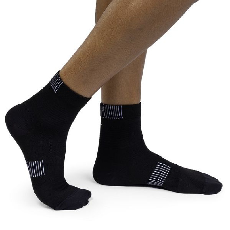 Black / White Women\'s On Running Ultralight Mid Socks | 1607942_PH