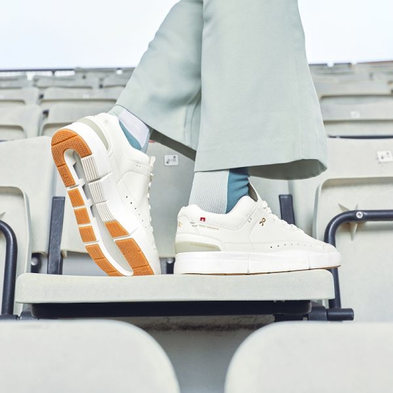 Grey Women's On Running THE ROGER Centre Court Sneakers | 6895134_PH