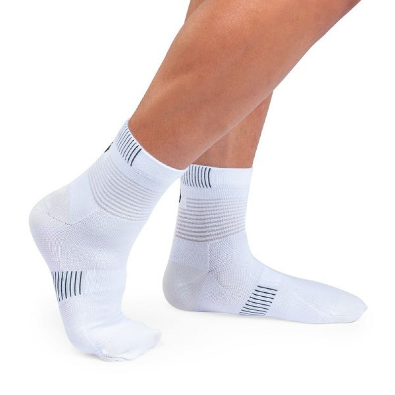 White / Black Men\'s On Running Ultralight Mid Socks | 8275603_PH