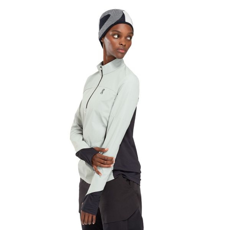 White / Black Women's On Running Explorer Merino Beanie | 5306128_PH